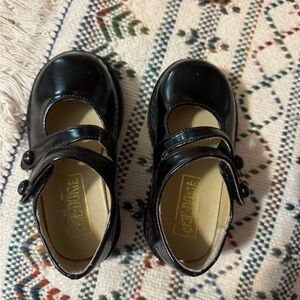 Okie Dokies Adorable little pair of little girl shoes